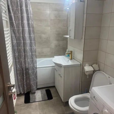 Twinshause * Κραϊόβα